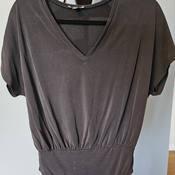 EXPRESS blk bodysuit tee. - Picture 2 of 4
